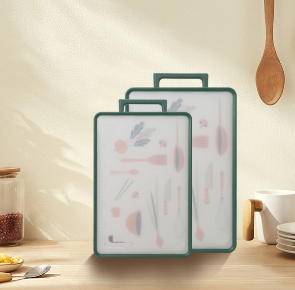Wholesale Customisable Meto Plastic Chopping Board |  11" X 16" with Garlic Grinder, Built-in Anti-Splash Groove, Non-Slip Design, Scale