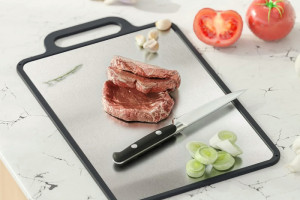 B2B Buyers' Guide: 5 Key Factors for Bulk Purchasing Plastic Cutting Boards