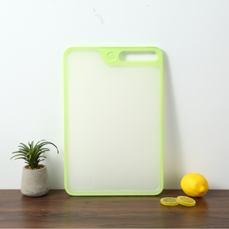 Non-Slip Plastic Cutting Borad