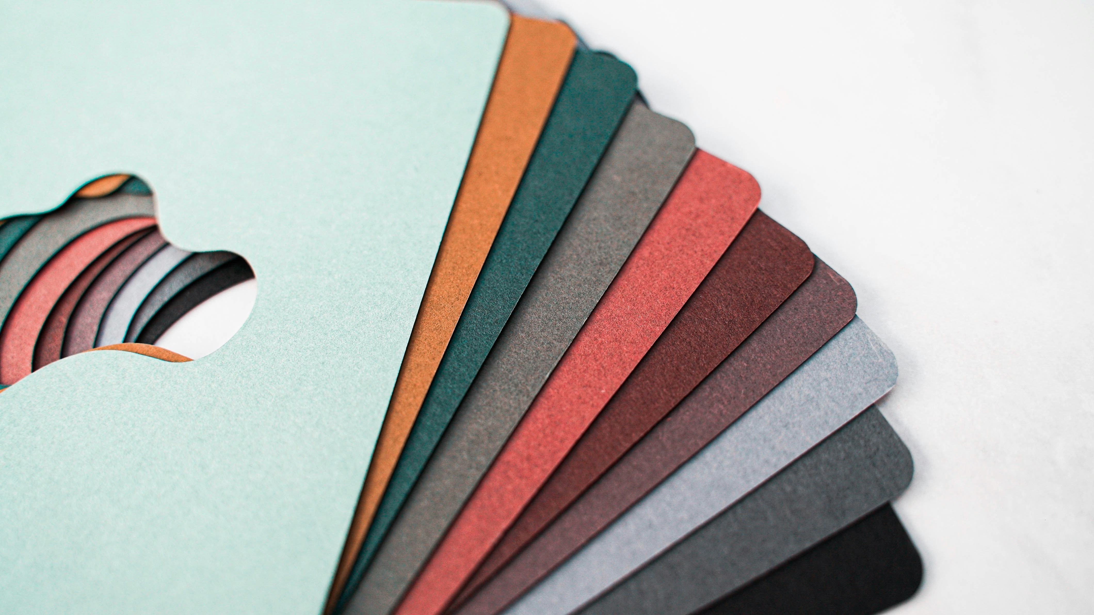The Complete Guide to Wheat Straw Plastic Cutting Boards: Safety, Sustainability, and What's Inside.