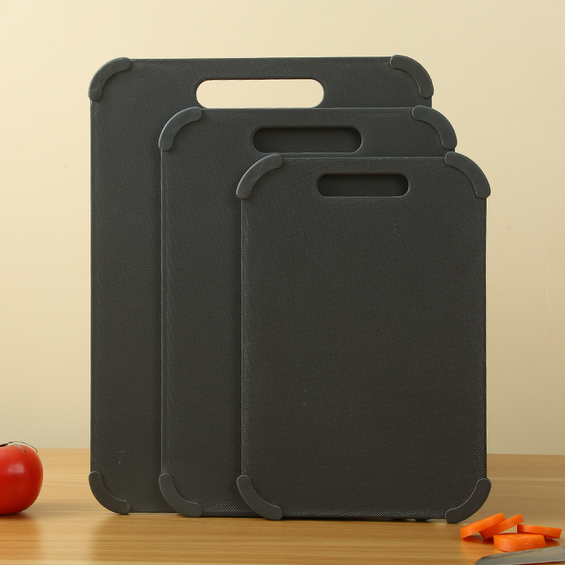 non-slip plastic chopping board