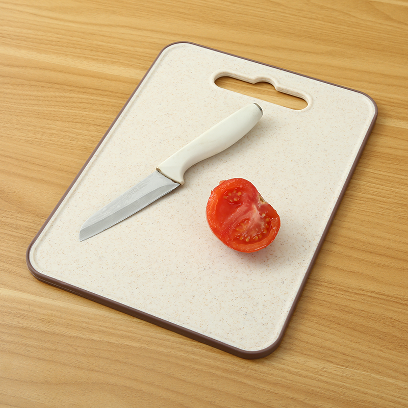 non-slip plastic chopping board