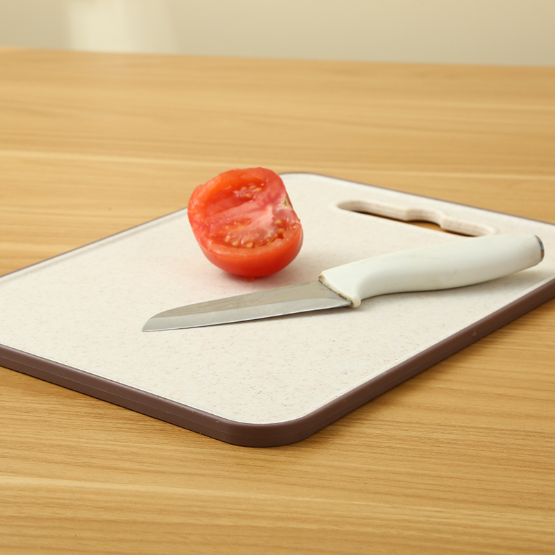 non-slip plastic chopping board