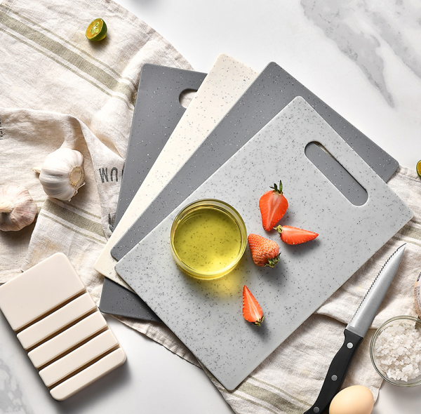 Wholessale Kitchen Non-Slip  Plastic Cutting Board 7.28"X11.2" With Storage Rack