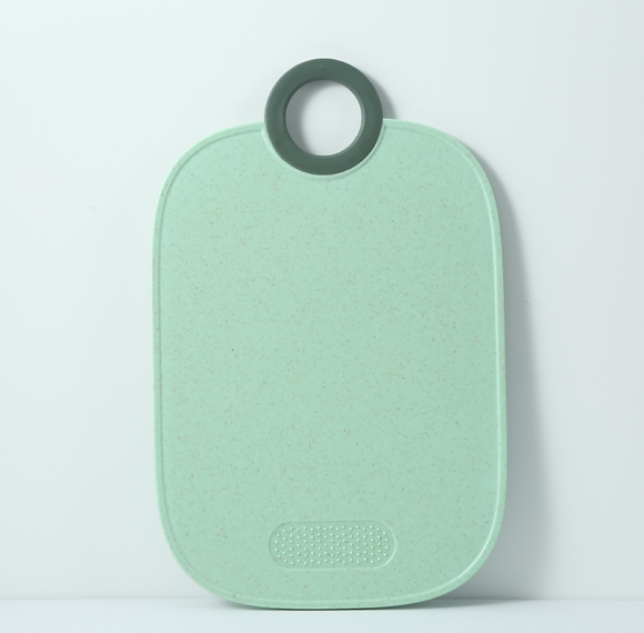 wholesale Kitchen Eco-Friendly Plastic Cutting Board with Handle 10.6" X 15.7"with Garlic Grater, Built-in Splash Resistant Grooves