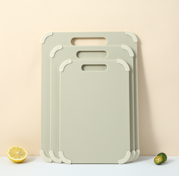 Wholesale Kitchen Eco-Friendly Plastic Cutting Board with Handle 10.6" X 14.2" With Anti-Slip Foot Pad and Double-Sided Design