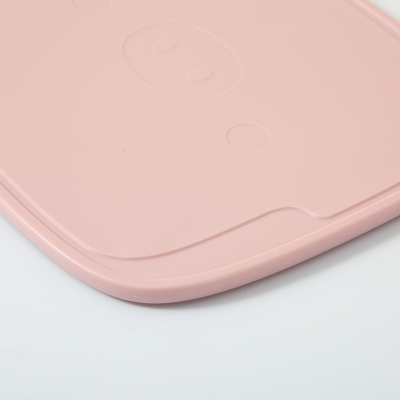 Wholesale Pig Shape Plastic Cutting Board in the shape of a pig with a knife 10