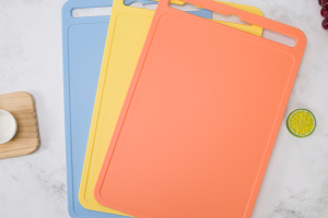 PP Cutting Board vs. Glass Cutting Board: Which is Right for You?