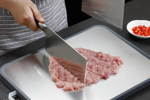 Why Top Restaurants Are Switching to Stainless Steel and Plastic Cutting Boards