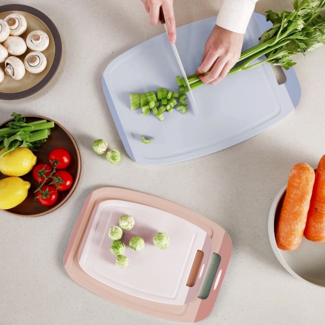 Antimicrobial Plastic Cutting Boards