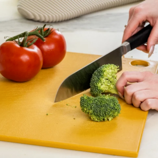 How to Care for Your Eco-Friendly Plastic Cutting Board to Extend Its Lifespan