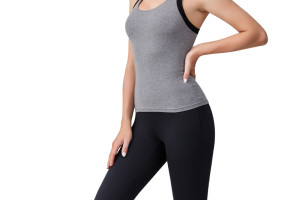 What to Wear to Yoga, Pilates, or HIIT — Outfit Ideas by Activity