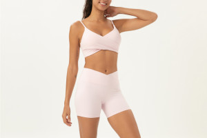 How To Build A Functional Yet Stylish Hiking Outfit？