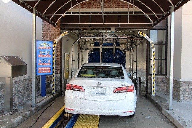 Engineering Chains in Automated Car Wash Systems
