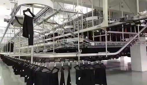 clothes conveyor system