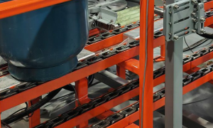 Оптимизация операций розлива сжиженного нефтяного газа: сухие и мокрые конвейерные цепные системы