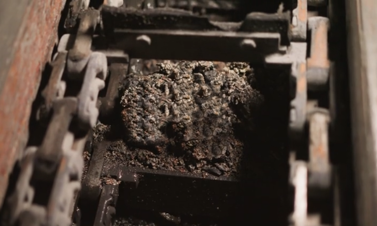Choosing and Maintaining Mining Chain Conveyors