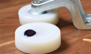 Тележка с китайским нефритовым колесом