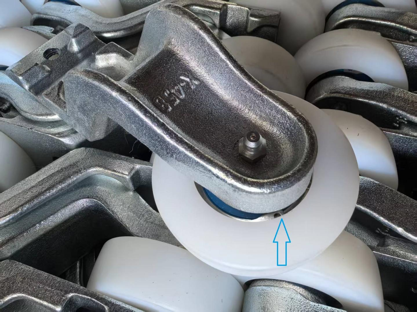 Newly Upgraded! CamelConvey has launched the newly designed X458 trolley with PA6 Wheel