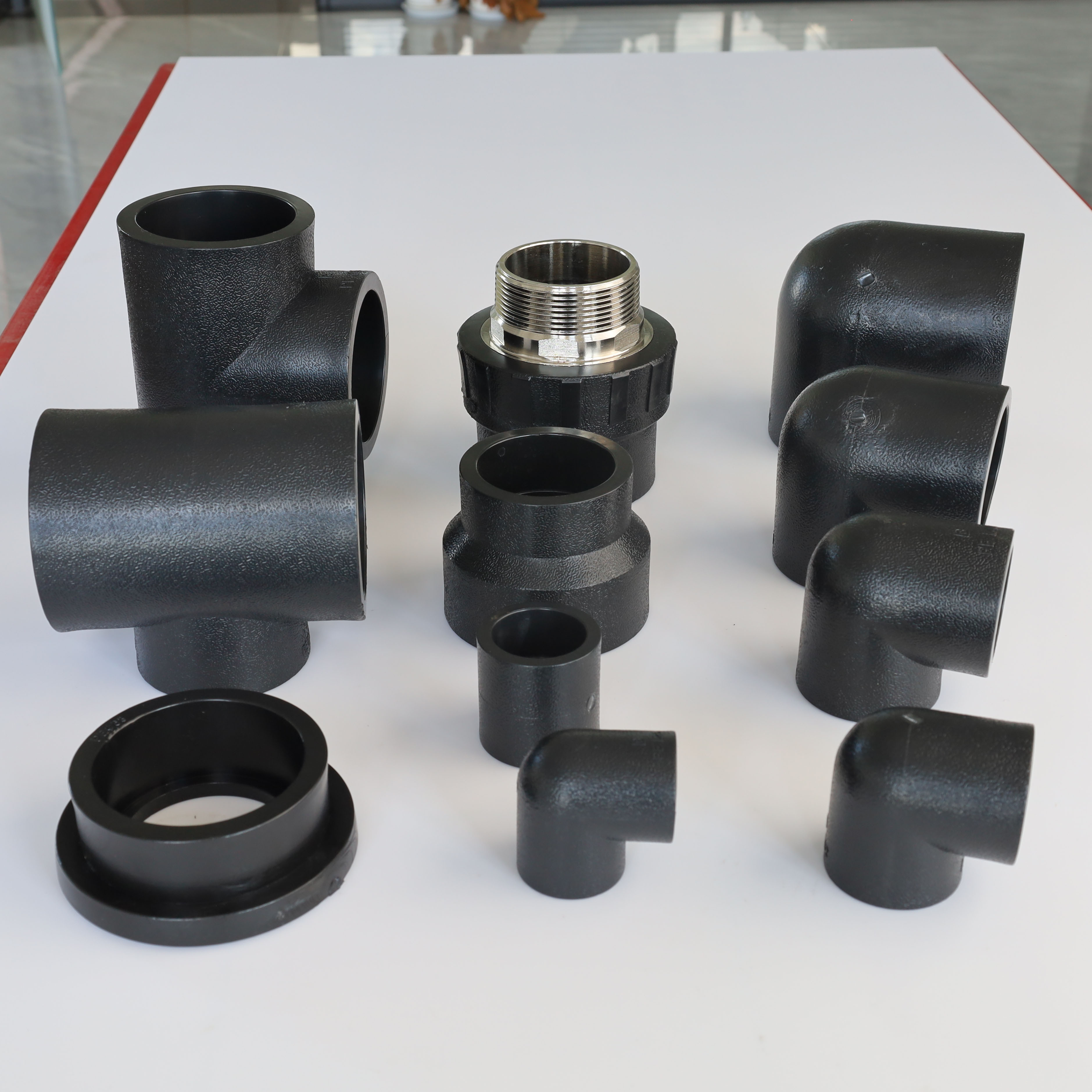 Comparison of Advantages and Disadvantages of HDPE and PVC