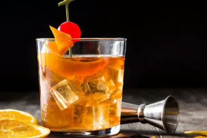 Crafting Signature Cocktails: Creative Pairing Tips for Bamboo Cocktail Picks