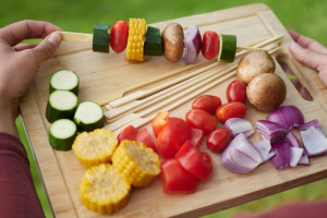 Spring Outdoor BBQ: A Guide to Choosing and Using Different Types of Bamboo Skewers
