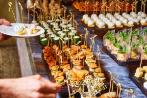 Bamboo vs Wooden vs Metal Skewers: Which Is Best for Food Service?