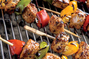 Can Bamboo Sticks Go in the Oven? QL Comprehensive Guide