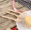 What are the usage and benefits of biodegradable bamboo cutlery?
