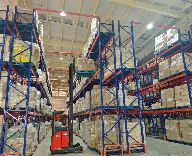 QL warehouse centre with racking and reach truck