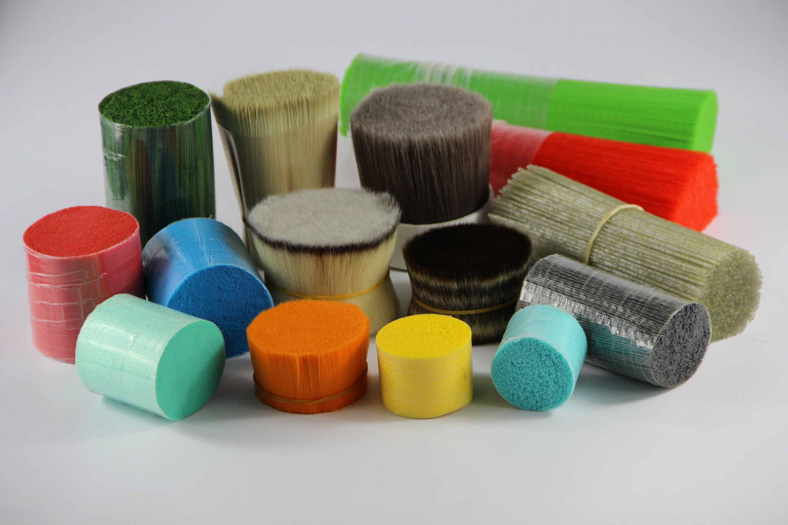 Brush Filament Material Guide: How to Choose the Best Bristles for 7 Brush Types