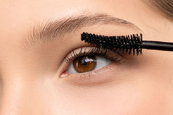 Eyelash Brush