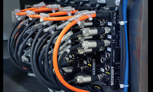 Circular connector cable with fieldbus protocol