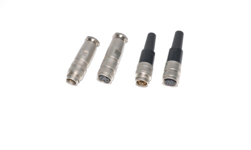 Cases of high-reliability connectors for aerospace applications