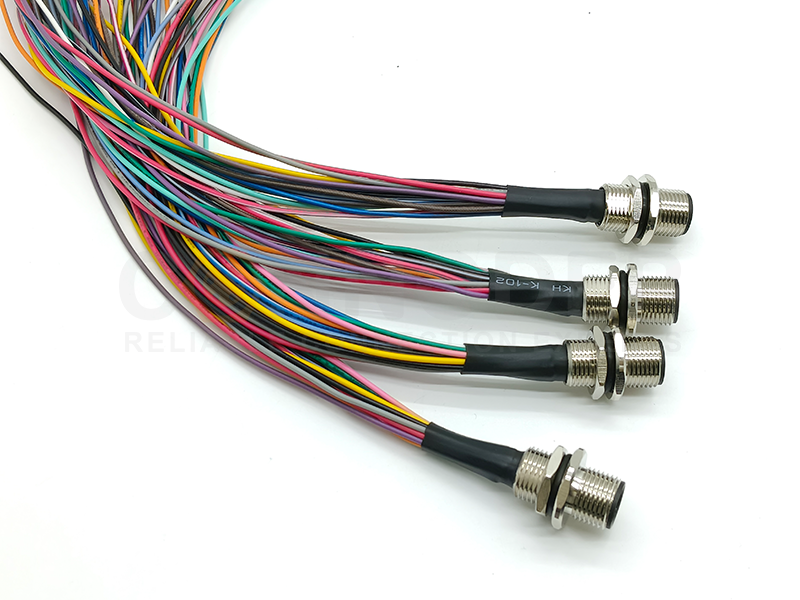 When testing M connectors, various details also need to be noted.
