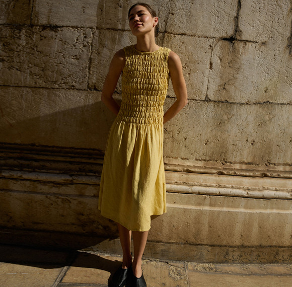 Custom Sleeveless Pleated Round Neck Maxi Dress Manufacturer | Linenwind