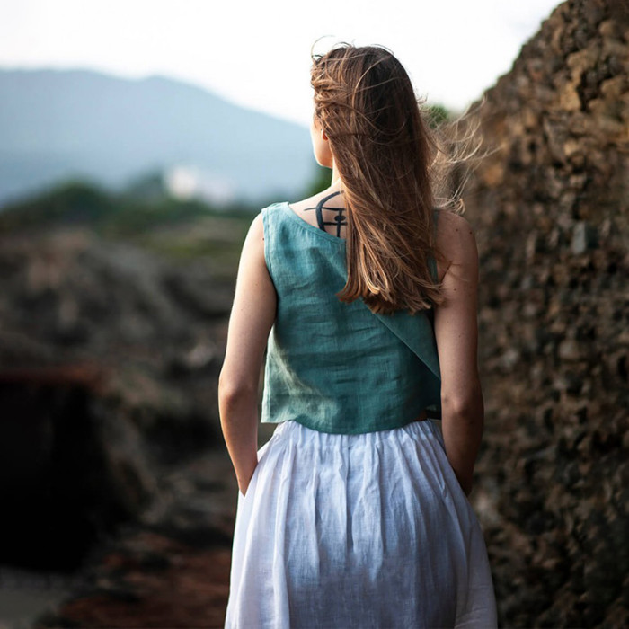 Green Linen Crop Tank Top – Ready-to-Ship Summer Essential