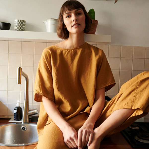 Custom Ladies Loose Short Sleeve Linen Top Manufacturer | Linenwind