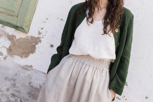How do manufacturers ensure quality for linen dresses?