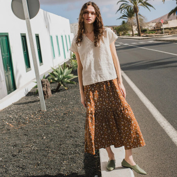 Custom Minimalist V-neck Linen Short Sleeve Top Manufacturers | Linenwind