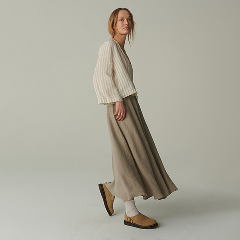 Custom Linen Women's Tops Manufacturer | OEM & ODM | MOQ 60 pcs