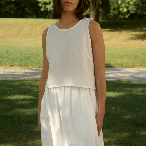 White Linen Sleeveless Crop Top – Minimalist Summer Essential