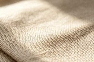 Why Linen Clothing Is Breathable for Summer Collections