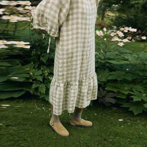 Custom Women's Sage Green Gingham Linen Dress | Sustainable Puff Sleeve Midi Dress OEM/ODM Manufacturer