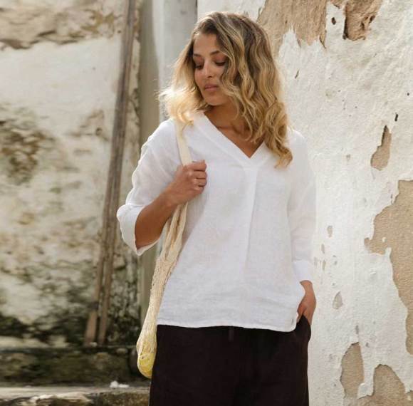 Custom Women's White Linen V-Neck Blouse Manufacturer | OEM/ODM Relaxed Fit 3/4 Sleeve Shirt Factory for US & European Brands