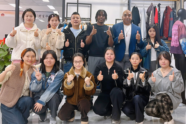 England customers visited the factory
