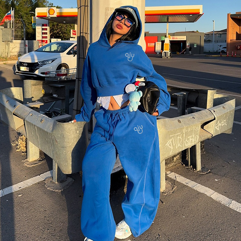 أفضل 5 شركات تصنيع ملابس عالمية لمصممي أزياء الشارع