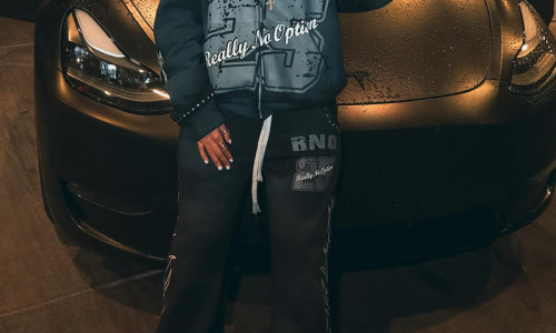 Why Are Chinese Streetwear Clothing Manufacturers Leading the Global Market? (4 Key Reasons)