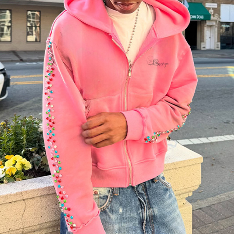 Which Clothing Manufacturers Are Best for Startups and Independent Streetwear Brands?