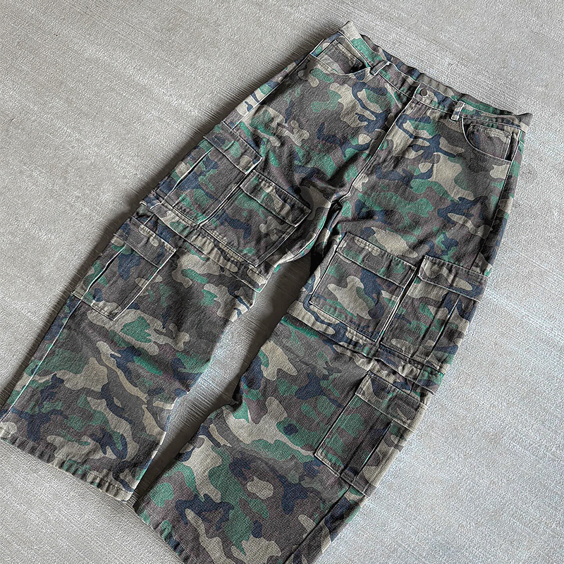 Camouflage pants 